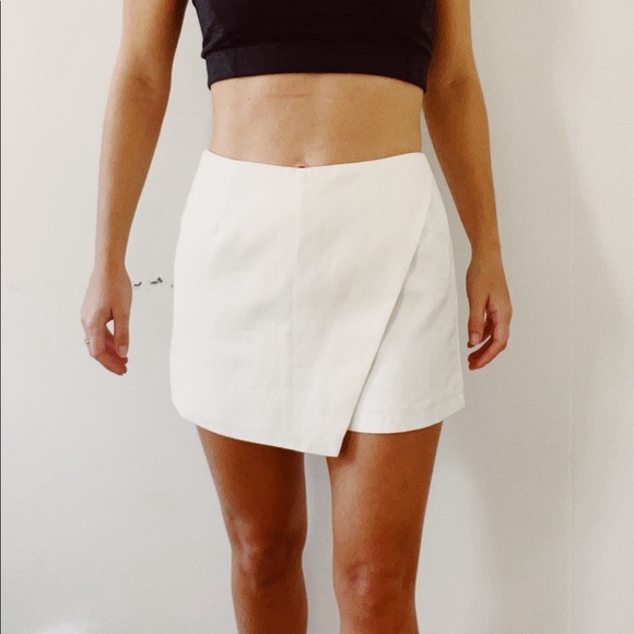 White skort - Picture 2 of 5